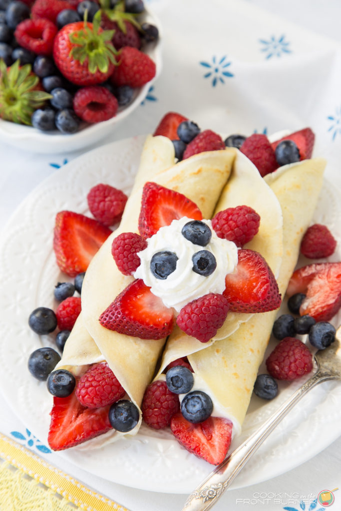 Easy Crepes with Berries and Lemon Curd