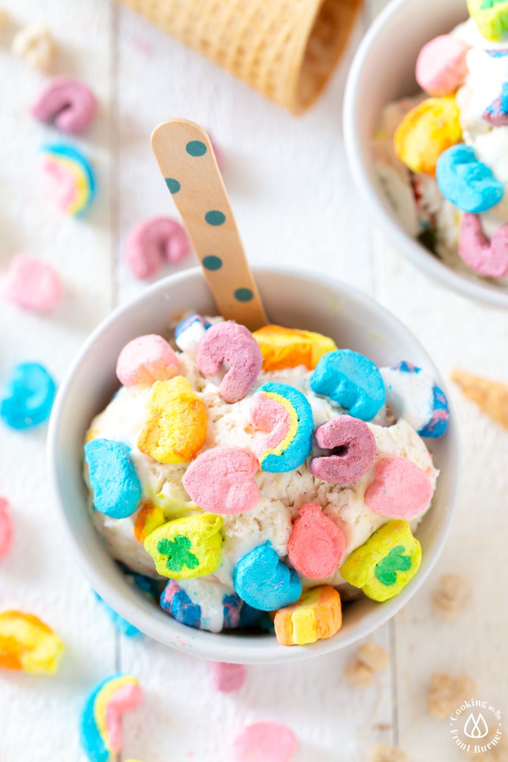 Leprechaun Cereal Milk Ice Cream {no-churn} | COTFB